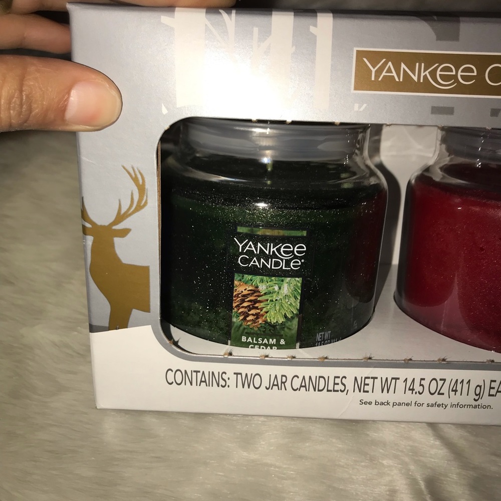 Yanke 𝙷𝚘𝚕𝚒𝚍𝚊𝚢 candle - Picture 3 of 3